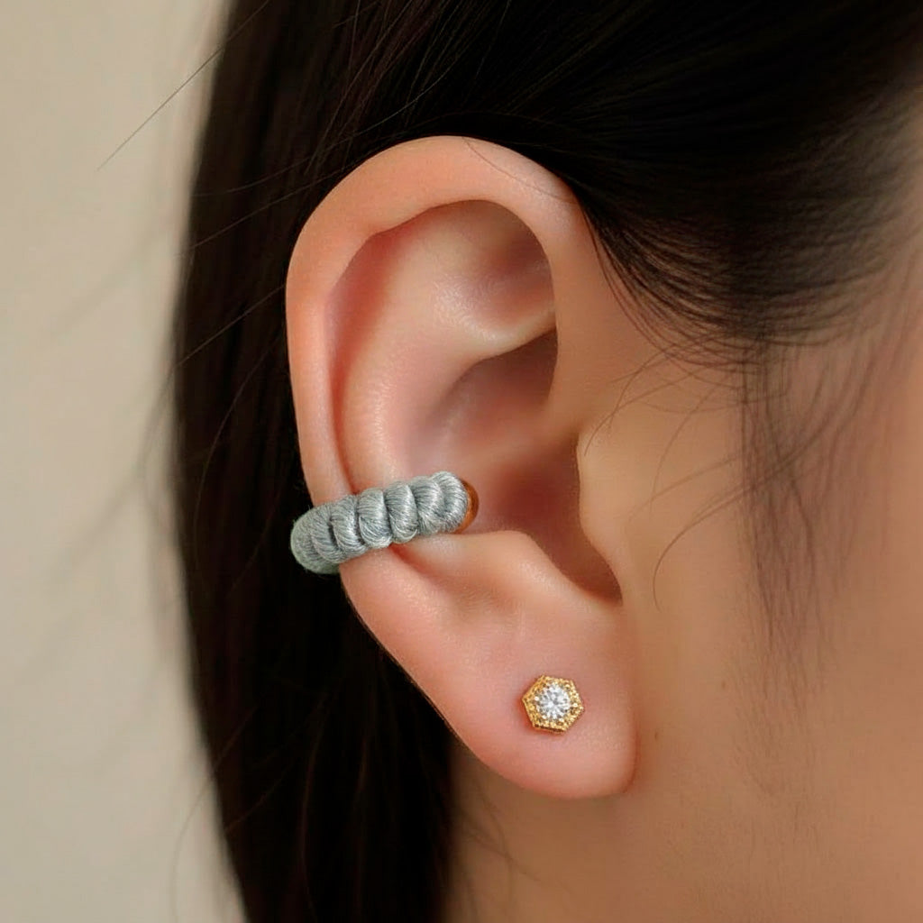 SHELL EAR CUFF