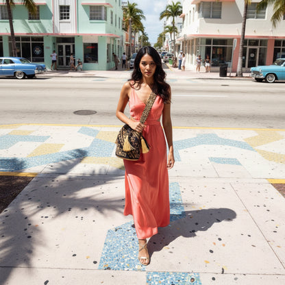 BLACK & GOLD BEADED GEOMETRIC STATEMENT PURSE